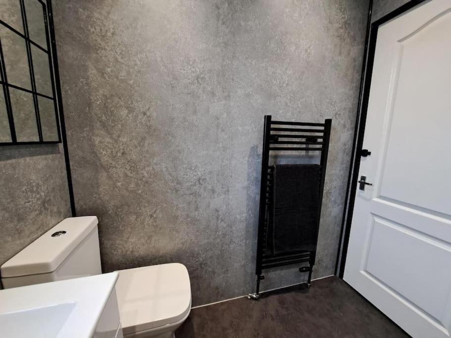 Glasgow Apartment Close To The Airport 렌프루 외부 사진