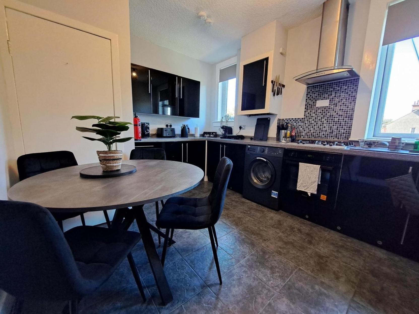 Glasgow Apartment Close To The Airport 렌프루 외부 사진
